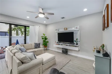 20921 NW 1st Court Pembroke Pines FL 33029