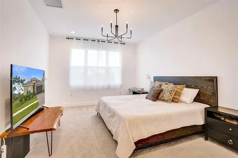 17183 Tawny Owl Trail Loxahatchee FL 33470