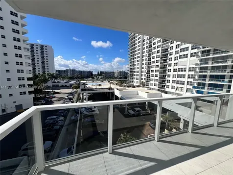 2751 S Ocean Drive Hollywood FL 33019