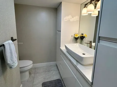2751 S Ocean Drive Hollywood FL 33019