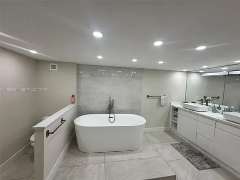2751 S Ocean Drive Hollywood FL 33019