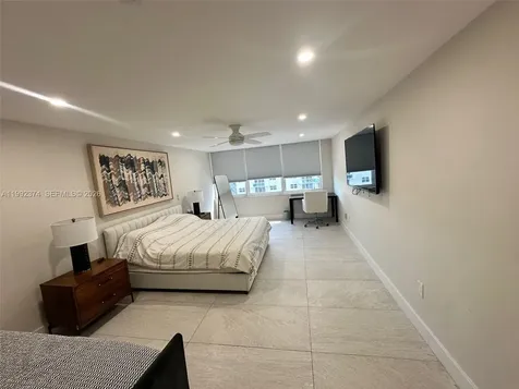 2751 S Ocean Drive Hollywood FL 33019