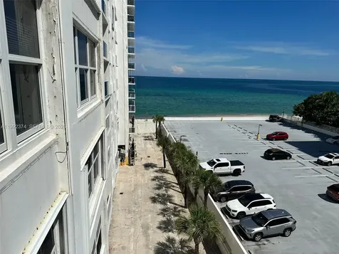 2751 S Ocean Drive Hollywood FL 33019