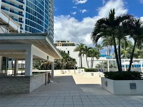 2751 S Ocean Drive Hollywood FL 33019