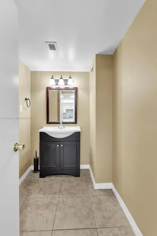 18011 Biscayne Boulevard Aventura FL 33160