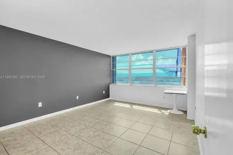 18011 Biscayne Boulevard Aventura FL 33160