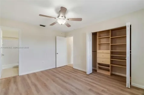 561 NW 100th Place Pembroke Pines FL 33024