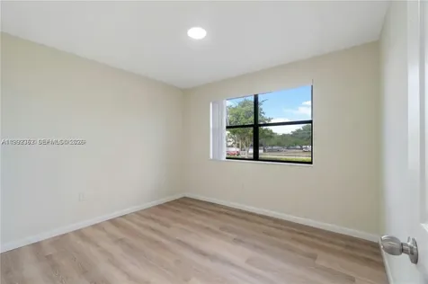 561 NW 100th Place Pembroke Pines FL 33024