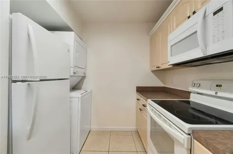 561 NW 100th Place Pembroke Pines FL 33024