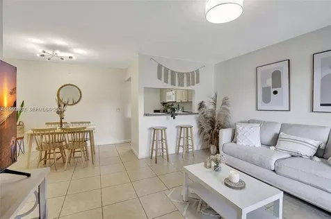561 NW 100th Place Pembroke Pines FL 33024