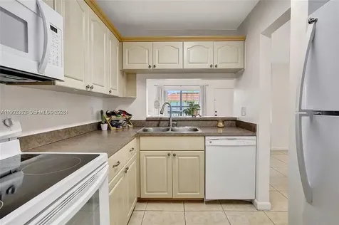 561 NW 100th Place Pembroke Pines FL 33024