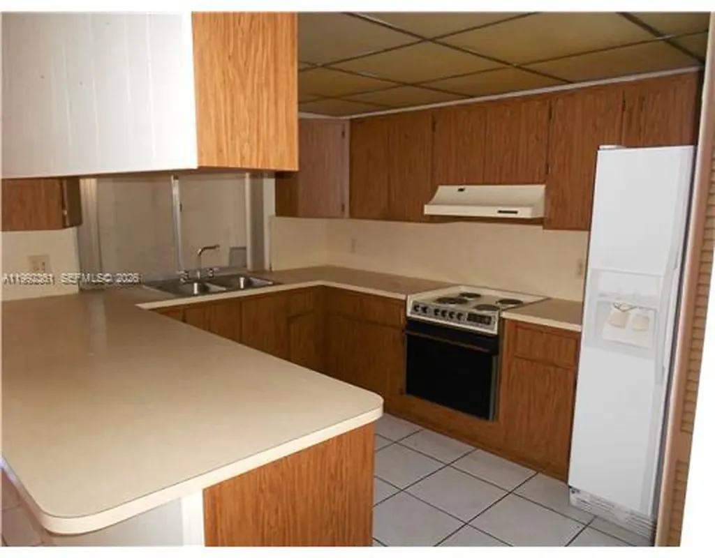 4131 W 18th Court Hialeah FL 33012