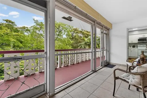 412 S Luna Court Hollywood FL 33021