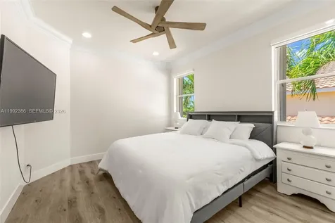 9886 Via Bernini Lake Worth FL 33467
