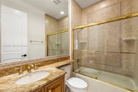 9886 Via Bernini Lake Worth FL 33467