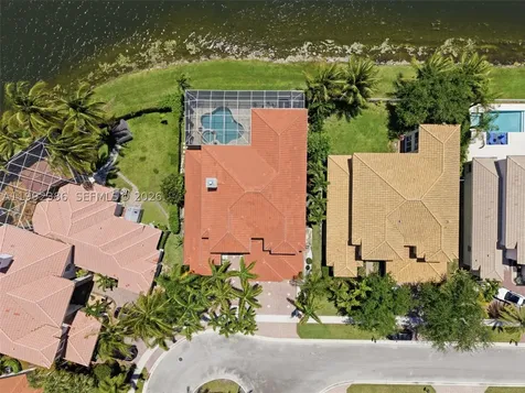 9886 Via Bernini Lake Worth FL 33467