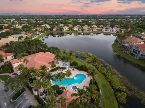 9886 Via Bernini Lake Worth FL 33467