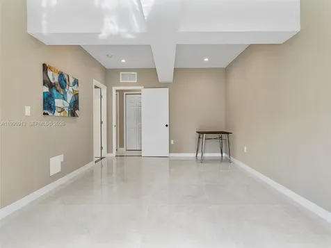 1500 Biarritz Drive Miami Beach FL 33141