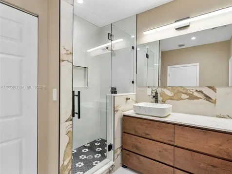 1500 Biarritz Drive Miami Beach FL 33141