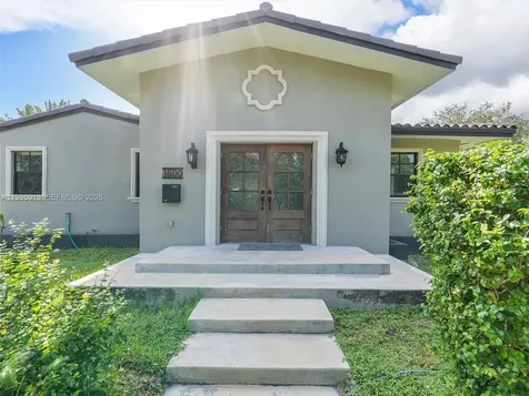 1500 Biarritz Drive Miami Beach FL 33141