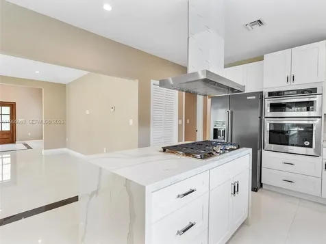 1500 Biarritz Drive Miami Beach FL 33141