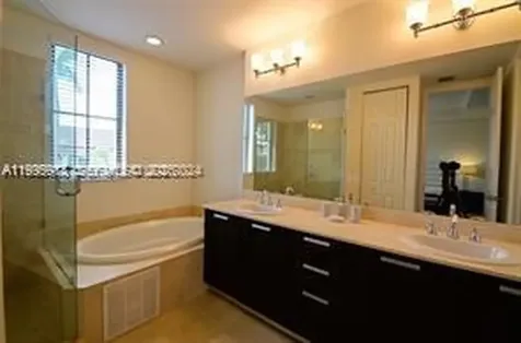 8375 NW 51st Terrace Doral FL 33166