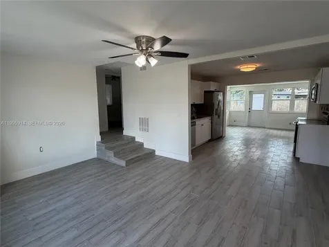 6604 Raleigh Street Hollywood FL 33024