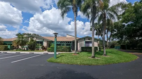 460 Lakeview Drive Weston FL 33326