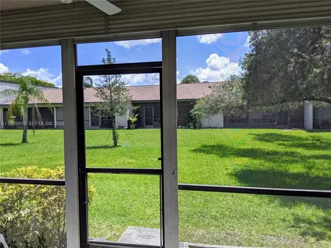 460 Lakeview Drive Weston FL 33326