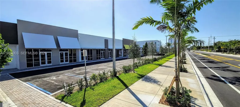 10890 NW 17 Sweetwater FL 33172