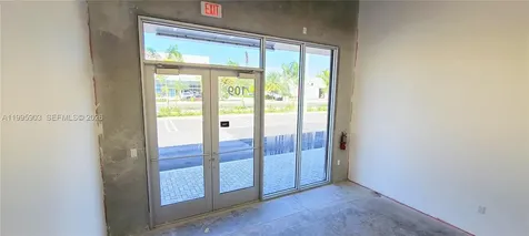 10890 NW 17 Sweetwater FL 33172