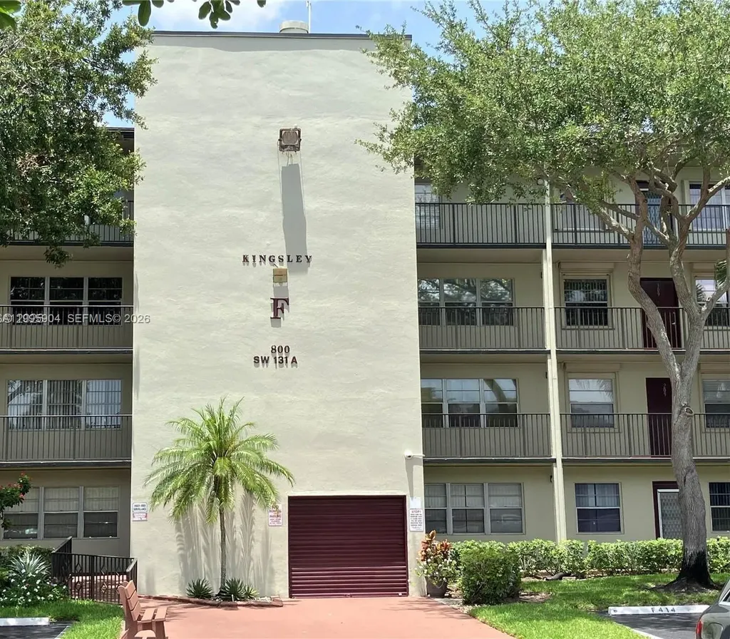 800 SW 131st Avenue Pembroke Pines FL 33027