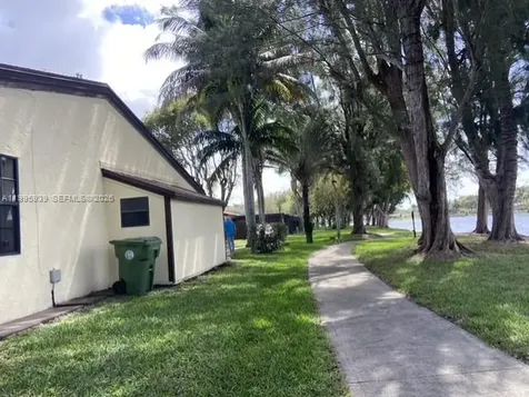 10361 Juniper Court Pembroke Pines FL 33026