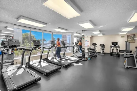 3500 Mystic Pointe Drive Aventura FL 33180