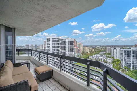 3500 Mystic Pointe Drive Aventura FL 33180