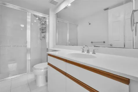 3500 Mystic Pointe Drive Aventura FL 33180