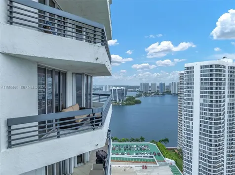 3500 Mystic Pointe Drive Aventura FL 33180
