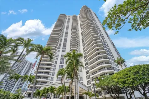 3500 Mystic Pointe Drive Aventura FL 33180