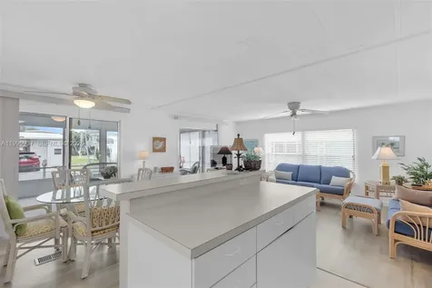 812 S Silver Circle Key Largo FL 33037