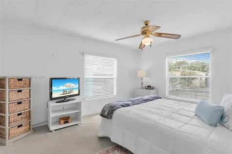 812 S Silver Circle Key Largo FL 33037