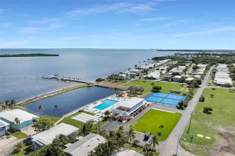 812 S Silver Circle Key Largo FL 33037