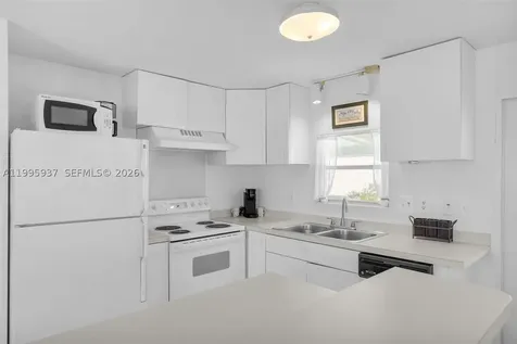 812 S Silver Circle Key Largo FL 33037