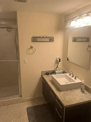 185 SW 7th Street Miami FL 33130