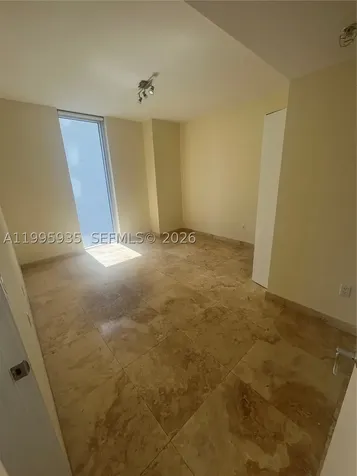185 SW 7th Street Miami FL 33130