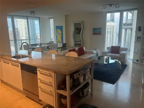 185 SW 7th Street Miami FL 33130