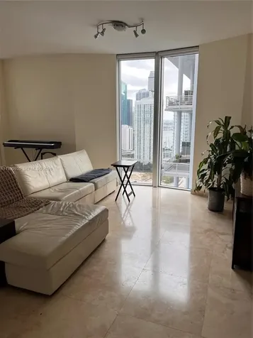 185 SW 7th Street Miami FL 33130