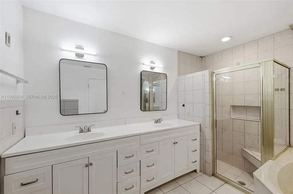 676 NW 107th Lane Coral Springs FL 33071