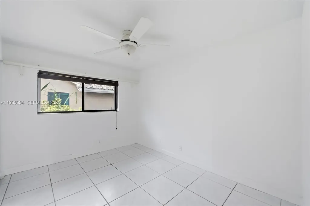 676 NW 107th Lane Coral Springs FL 33071