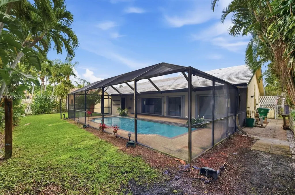 676 NW 107th Lane Coral Springs FL 33071