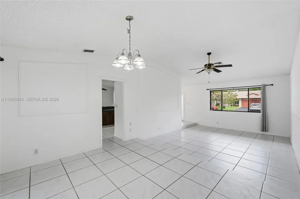676 NW 107th Lane Coral Springs FL 33071